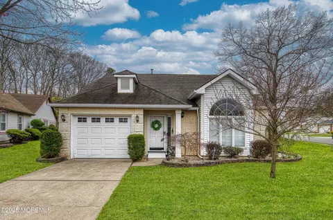 1792 Buttonwood Ave, Toms River, NJ 08755