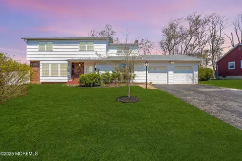 123 Salem Hill Rd, Howell, NJ 07731