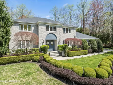 3 Oak Tree Ln, Holmdel, NJ 07733