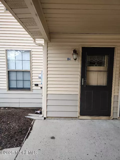 104 Violet Ln, Jackson, NJ 08527