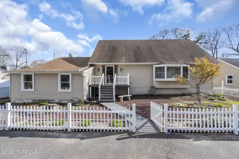 638 Barnegat Ave, Toms River, NJ 08753
