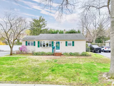 26 N Park Ave, Shrewsbury, NJ 07702