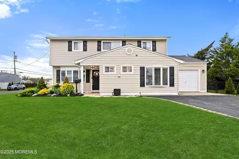 1 York St, Old Bridge, NJ 08857