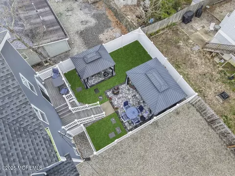 Exterior - 2 Shore Pine Dr, Brick, NJ 08723 photo 9 of 10