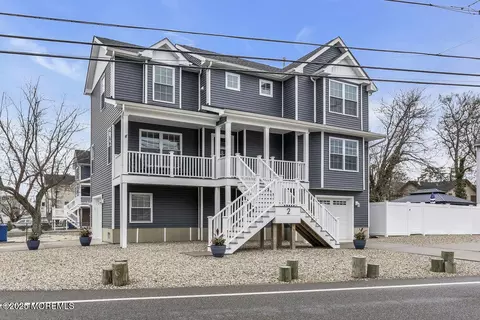 Exterior - 2 Shore Pine Dr, Brick, NJ 08723 photo 2 of 10