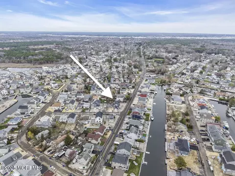 View/Area - 2 Shore Pine Dr, Brick, NJ 08723 photo 9 of 13