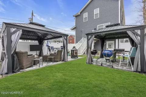 Exterior - 2 Shore Pine Dr, Brick, NJ 08723 photo 7 of 10
