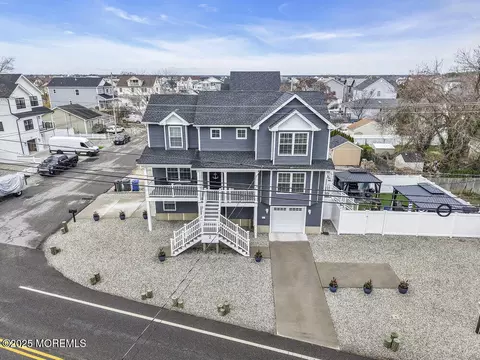 View/Area - 2 Shore Pine Dr, Brick, NJ 08723 photo 1 of 13