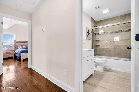 Entry Way - 2 Shore Pine Dr, Brick, NJ 08723 photo 4 of 5