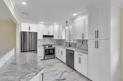 1 Markham Rd, Brick, NJ 08724 photo 4