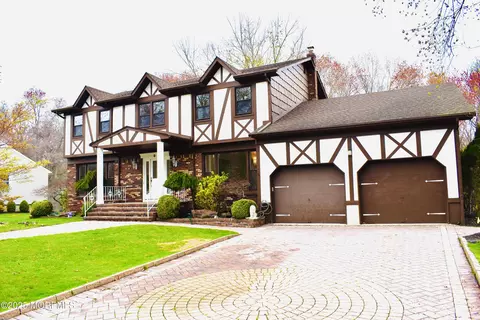 9 Jerome Smith Dr, Ocean, NJ 07712