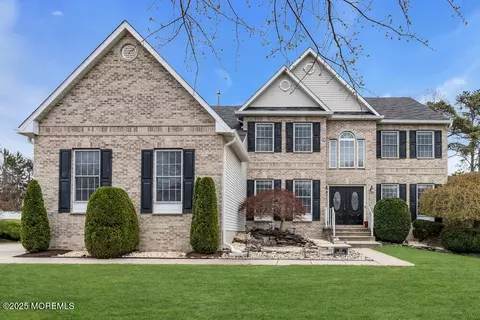 43 Brittany Dr, Bayville, NJ 08721