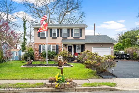 26 Belmont Ave, Bayville, NJ 08721