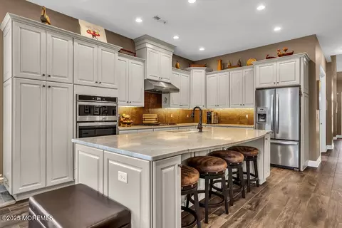 Kitchen - 3 Farnham Ct, Forked River, NJ 08731 photo 5 of 11