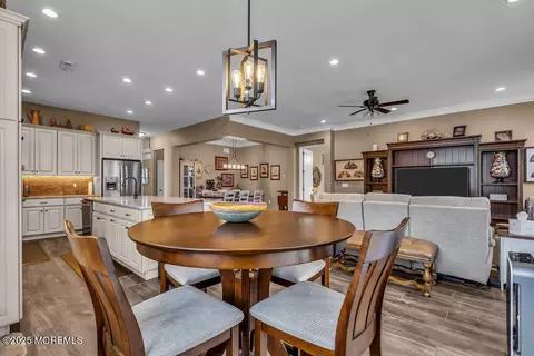 Dining - 3 Farnham Ct, Forked River, NJ 08731 photo 3 of 5