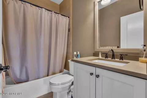 Bath - 3 Farnham Ct, Forked River, NJ 08731 photo 5 of 5