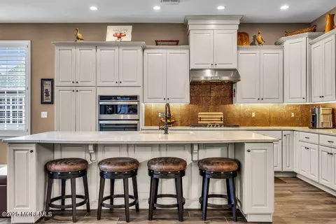 Kitchen - 3 Farnham Ct, Forked River, NJ 08731 photo 4 of 11