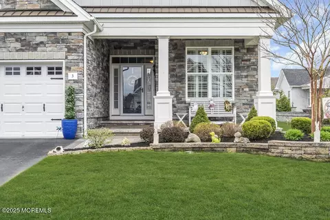 Exterior - 3 Farnham Ct, Forked River, NJ 08731 photo 7 of 18
