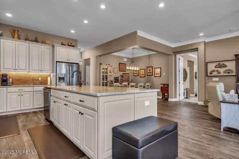 Kitchen - 3 Farnham Ct, Forked River, NJ 08731 photo 9 of 11