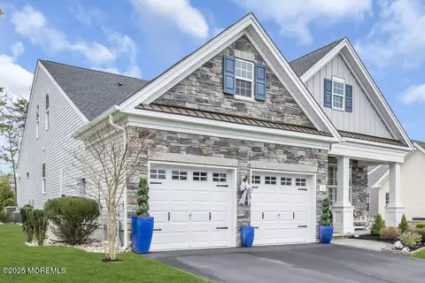 Exterior - 3 Farnham Ct, Forked River, NJ 08731 photo 5 of 18