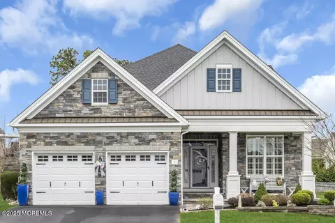 Exterior - 3 Farnham Ct, Forked River, NJ 08731 photo 3 of 18