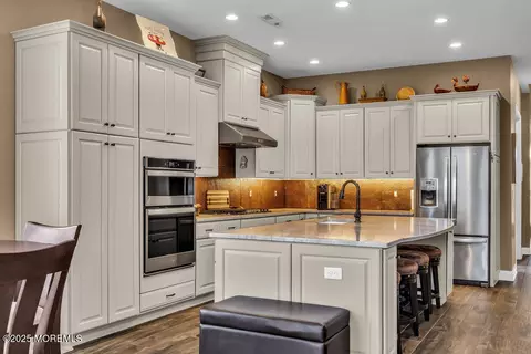 Kitchen - 3 Farnham Ct, Forked River, NJ 08731 photo 8 of 11