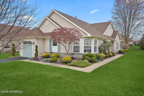 2705 Brookdale Ct, Toms River, NJ 08755