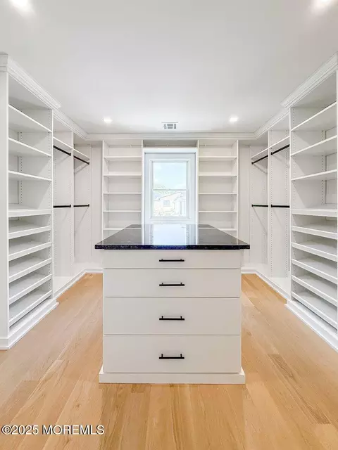 806 Arbor Rd, Paramus, NJ 07652 photo 15