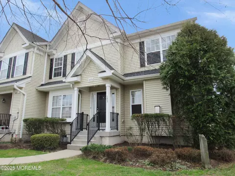 373 Brookfield Dr, Jackson, NJ 08527