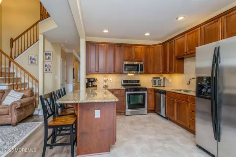 33 Brookfield Dr, Jackson, NJ 08527 photo 5