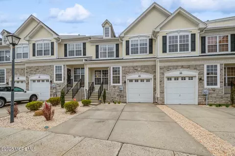 33 Brookfield Dr, Jackson, NJ 08527