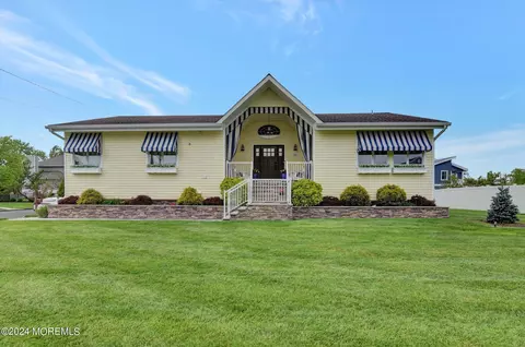 508 Port Au Peck Ave, Oceanport, NJ 07757