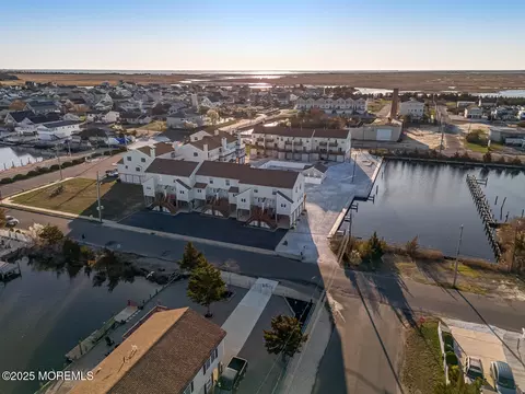 101 S Captains Dr #C, Little Egg Harbor, NJ 08087