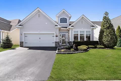 48 Twilight Dr, Barnegat, NJ 08005