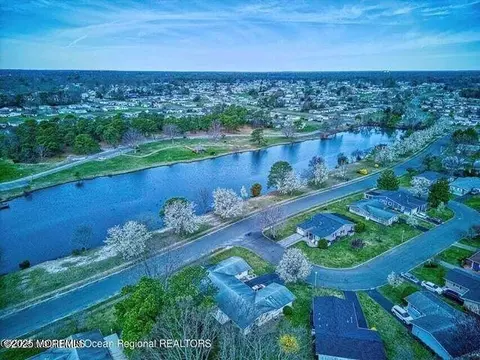 27 Blake Cir, Brick, NJ 08724 photo 35