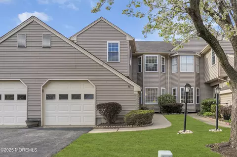 3 Wexford Dr #3B, Monroe, NJ 08831