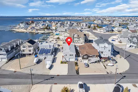 18 6th Ter, Seaside Heights, NJ 08751