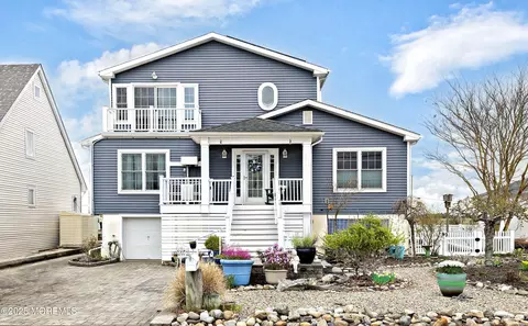260 Teakwood Dr, Bayville, NJ 08721