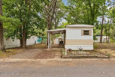 309 Roberts Rd, Toms River, NJ 08757