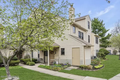 209 Begonia Ct, Jackson, NJ 08527