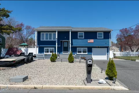 3124 Stanley Dr, Toms River, NJ 08753