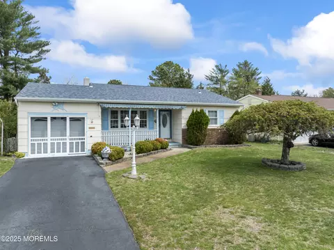 859 Edgebrook Dr N, Toms River, NJ 08757