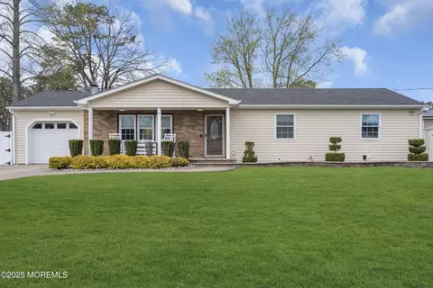 1101 Broadway Blvd, Toms River, NJ 08757