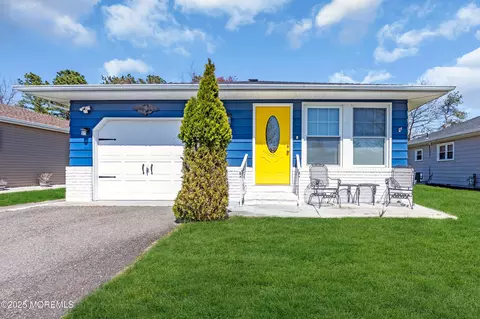 802 Jamaica Blvd, Toms River, NJ 08757