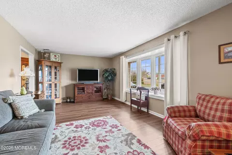 505 Van Dyke Ave, Forked River, NJ 08731 photo 6