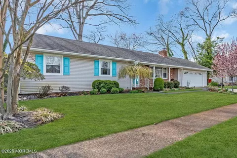 9 Scheiber Dr, Brick, NJ 08723 photo 2