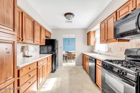 9 Scheiber Dr, Brick, NJ 08723 photo 7