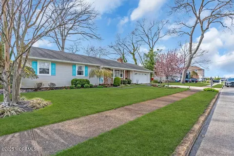 9 Scheiber Dr, Brick, NJ 08723 photo 5