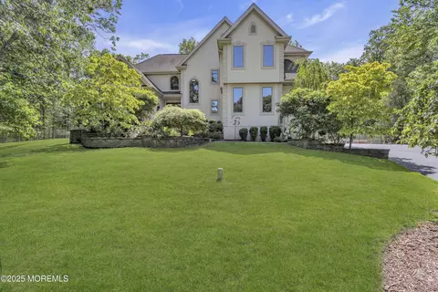 6 Canterbury Ct, Jackson, NJ 08527