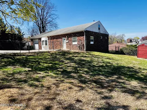 39 Quaid St, Sayreville, NJ 08872